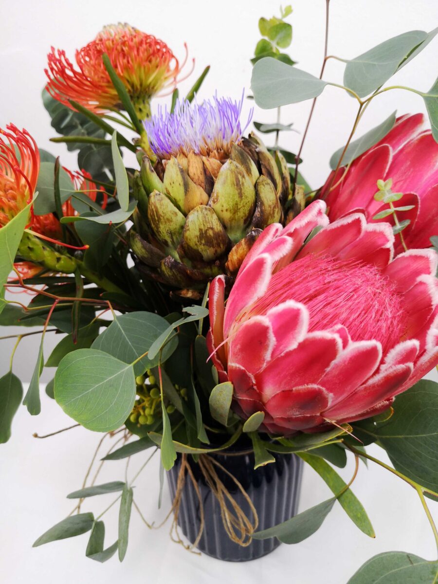 Tropical Artistry Centrepiece