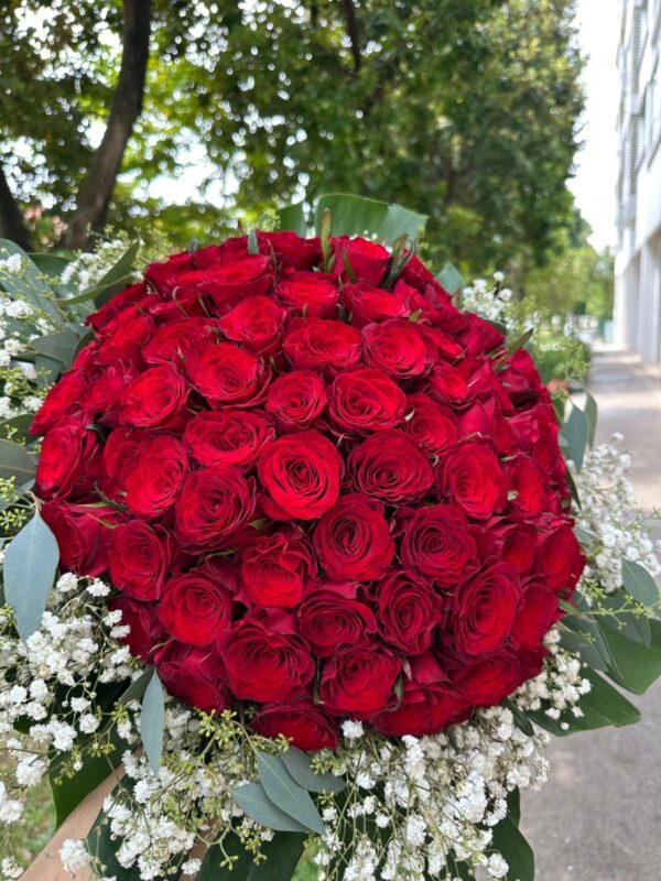 Eternal Love in Red-99 Roses